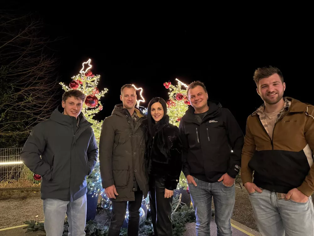 Erdbau Jochum, Erdbewegungen in Vorarlberg, Frohe Weihnachten